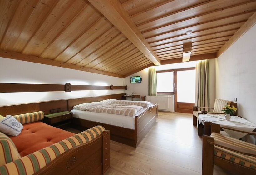 ホテル Forellenstube