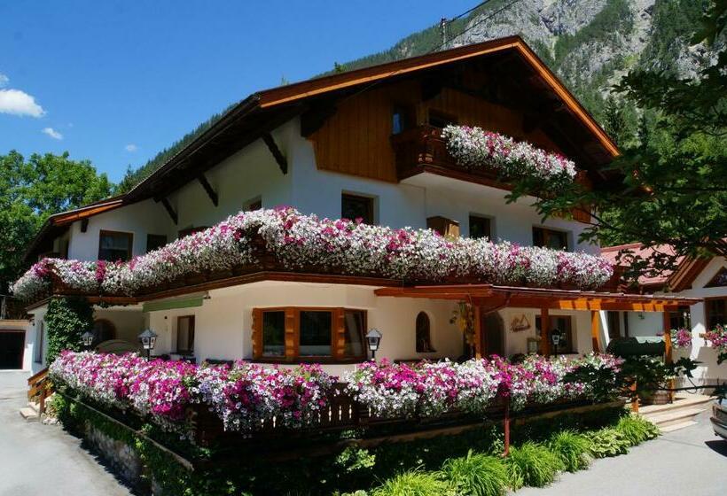 ホテル Gästehaus Almrausch, Ferienanlage Mit Pool