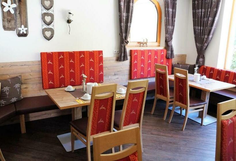 ホテル Gästehaus Almrausch, Ferienanlage Mit Pool