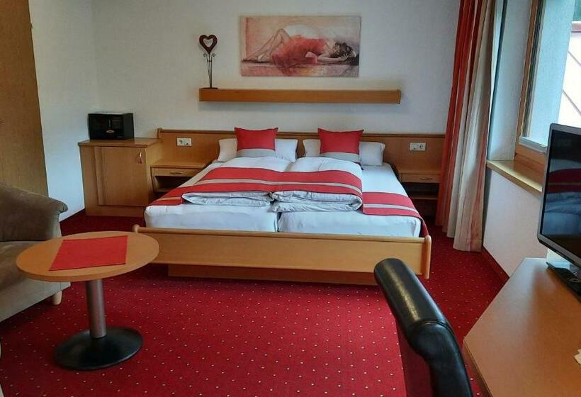 ホテル Gästehaus Almrausch, Ferienanlage Mit Pool