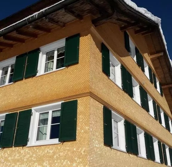 ホテル Gästehaus Appartements Egender