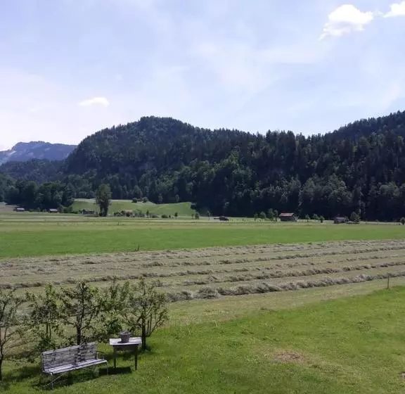 ホテル Gästehaus Appartements Egender