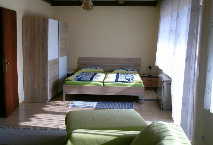 בית מלון כפרי Gästehaus Maria