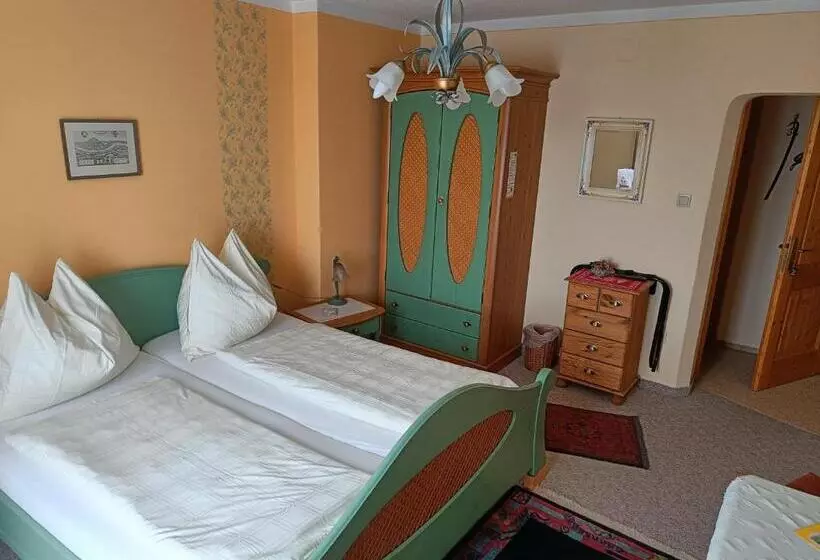 Hotelli Haus Sundl   Privatzimmer