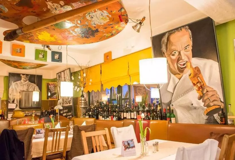 ホテル Malerwinkl Restaurant + Kunst