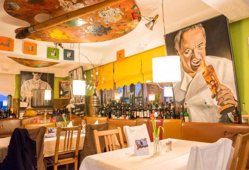 Отель Malerwinkl Restaurant + Kunst