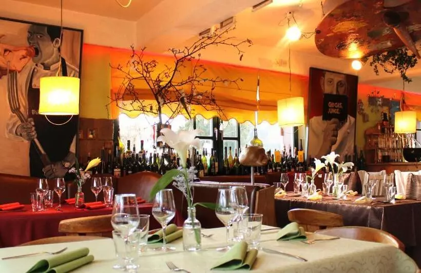 ホテル Malerwinkl Restaurant + Kunst