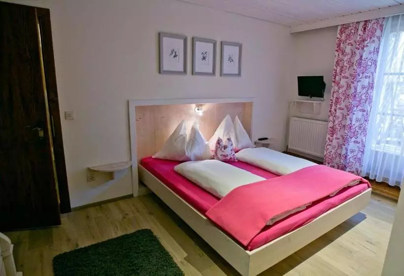 ホテル Appartement Ferienhof Ortnergut
