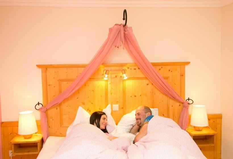 ホテル Appartement Ferienhof Ortnergut