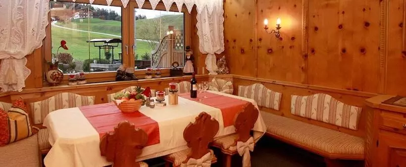 Hotelli Pension Edelweiss