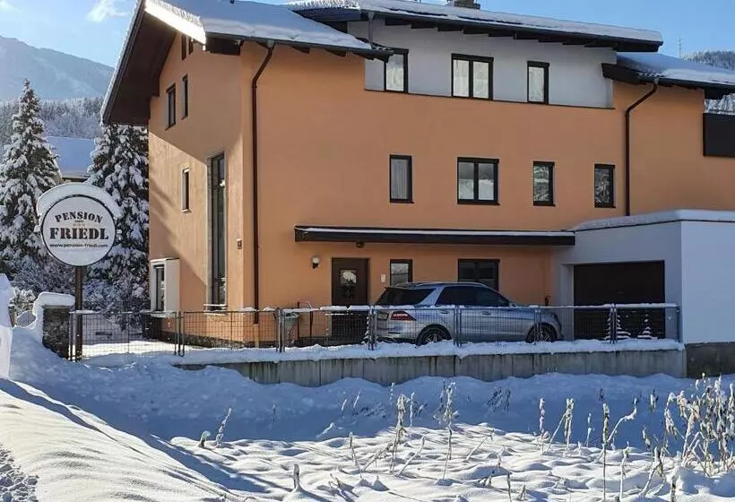ホテル Pension Friedl