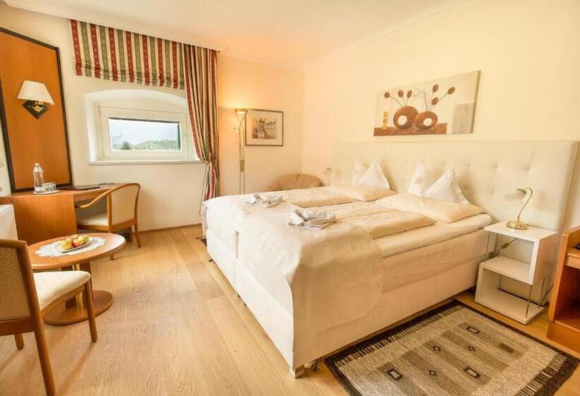 酒店 Schloss Lerchenhof