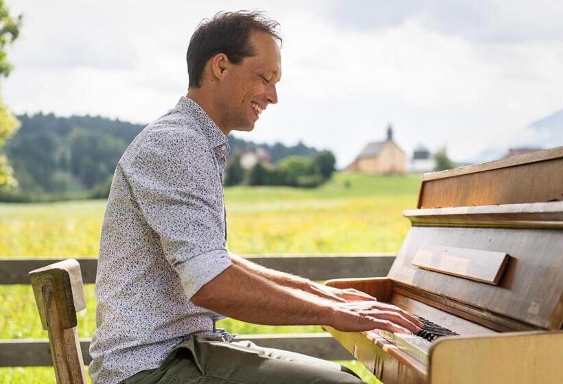 酒店 Schloss Lerchenhof