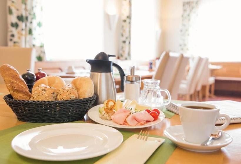 Hotelli Schnaitl Braugasthof  Garni B&b