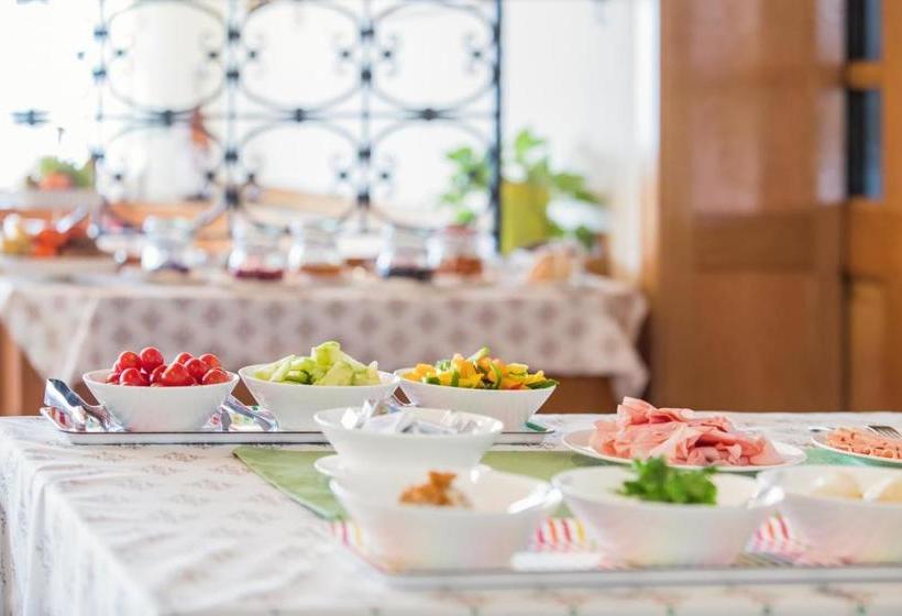 Hotelli Schnaitl Braugasthof  Garni B&b