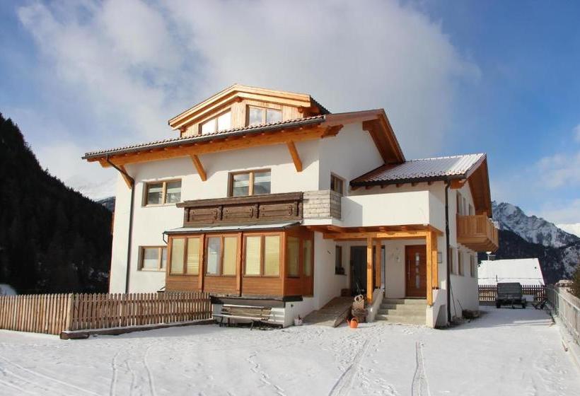 פנסיון Alpenrose Apart