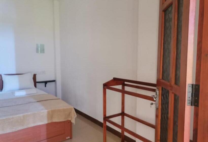 Hostel Nineart Homes