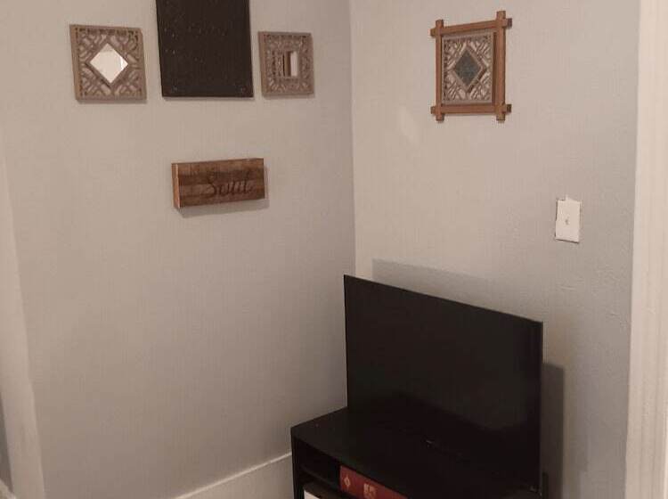 تختخواب و صبحانه Downtown Abbey @ Dodd