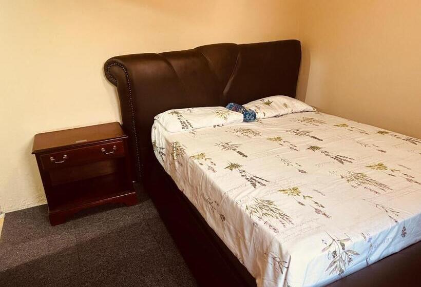 تختخواب و صبحانه Mphatlalatsane Bnb