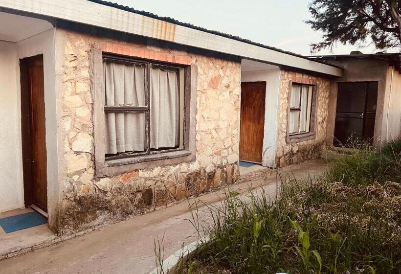 تختخواب و صبحانه Mphatlalatsane Bnb