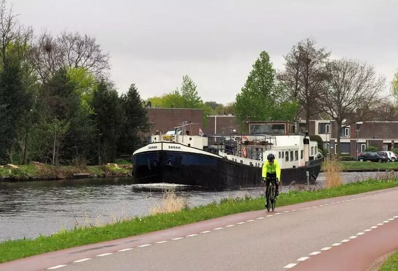 هتل Boat Sarah Groningen