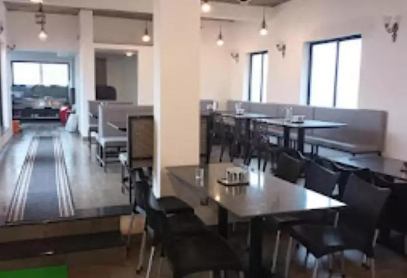 ホテル Durvankur Amboli