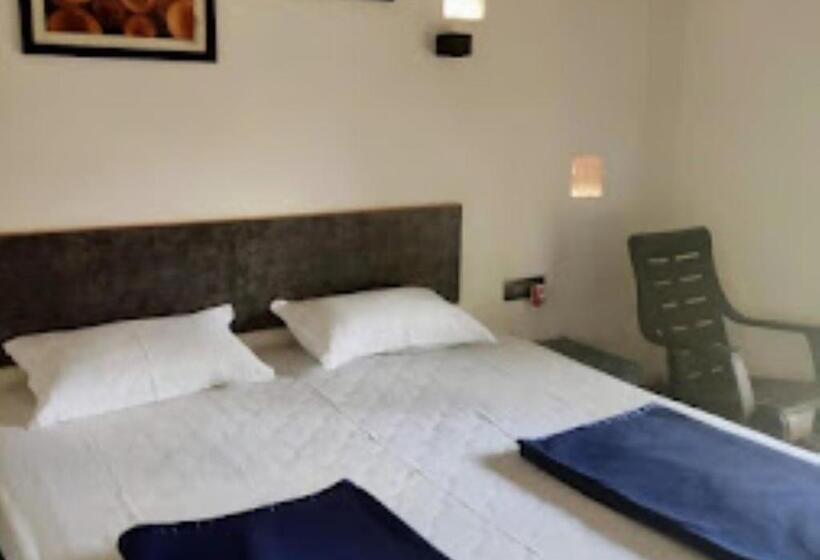 호텔 Durvankur Amboli