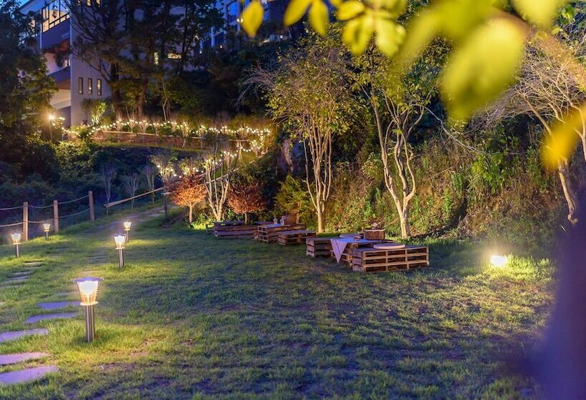 Hotel Friemily Poolvilla &