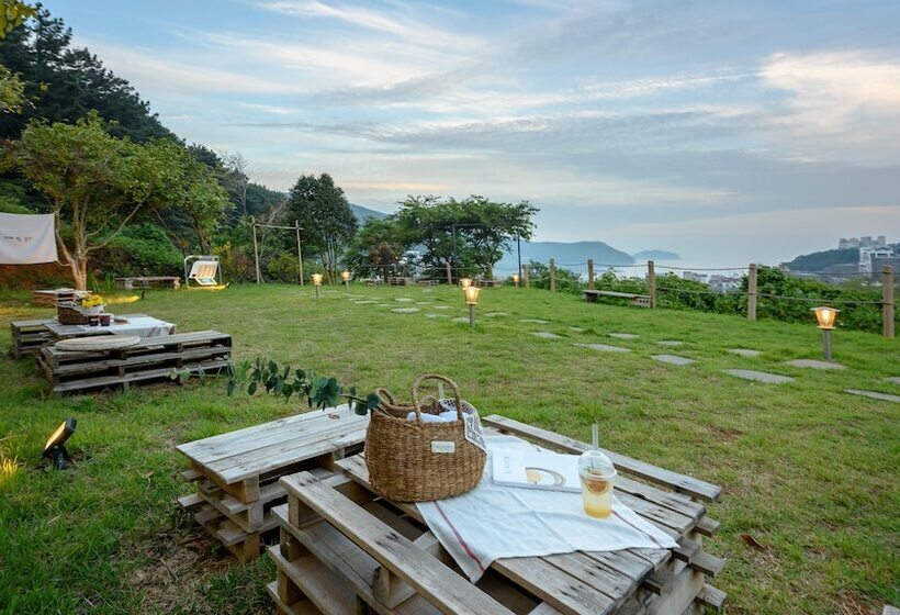 Hotel Friemily Poolvilla &