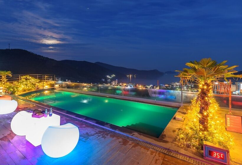 Hotel Friemily Poolvilla &