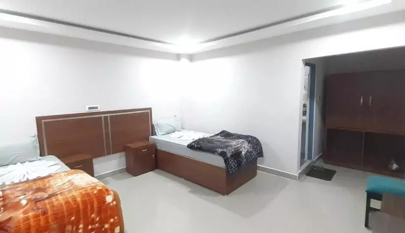 Hotelli Hilsan Residency And