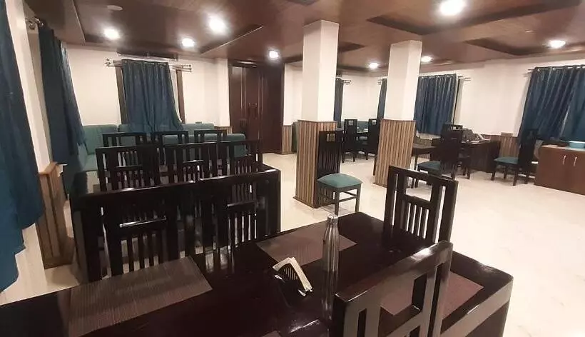 Hotelli Hilsan Residency And