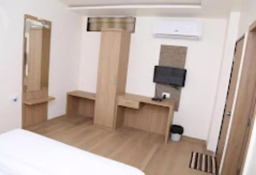 Hotelli Lotus Chandrapur