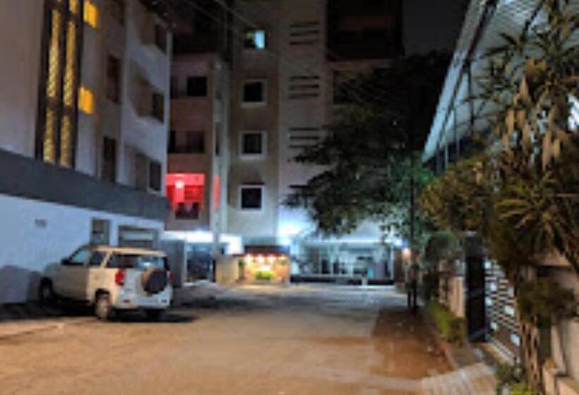 ホテル Lotus Chandrapur