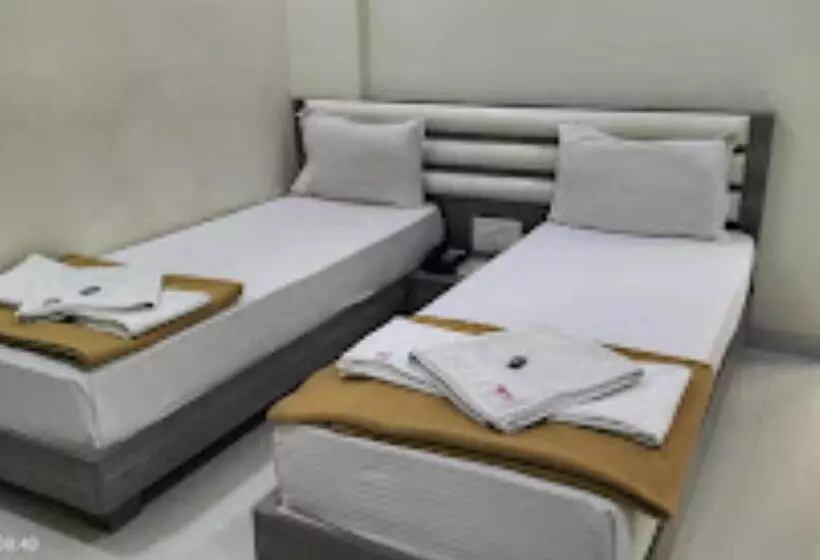 Hotelli Lotus Chandrapur