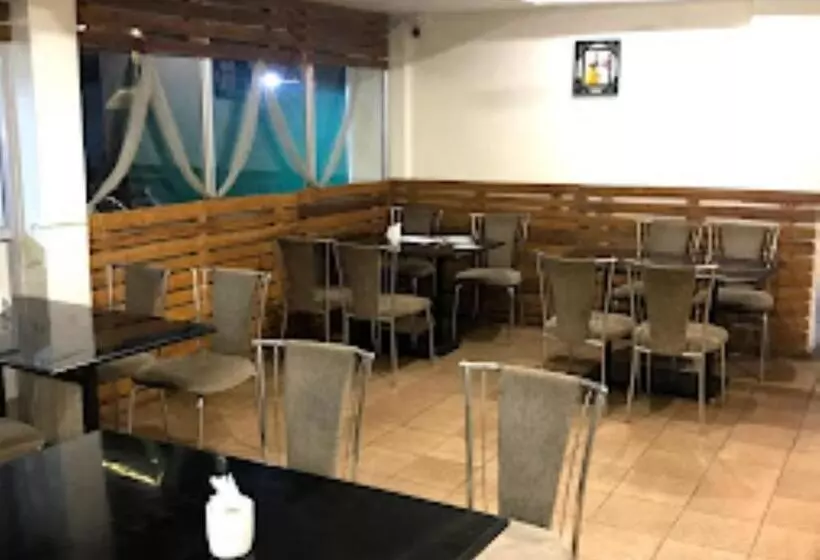 Hotelli Lotus Chandrapur