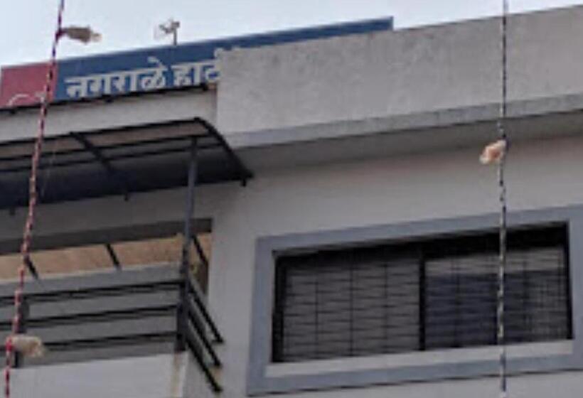 ホテル Lotus Chandrapur