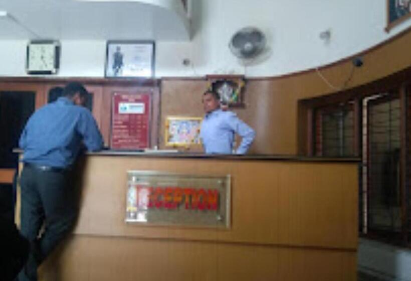 فندق Minerva Jalgaon