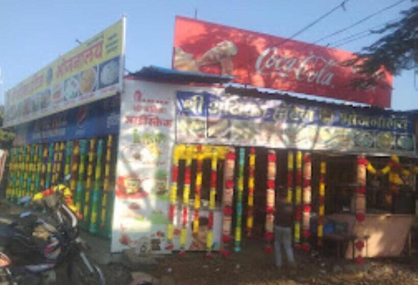 Отель Nandan Lodge, Tuljapur