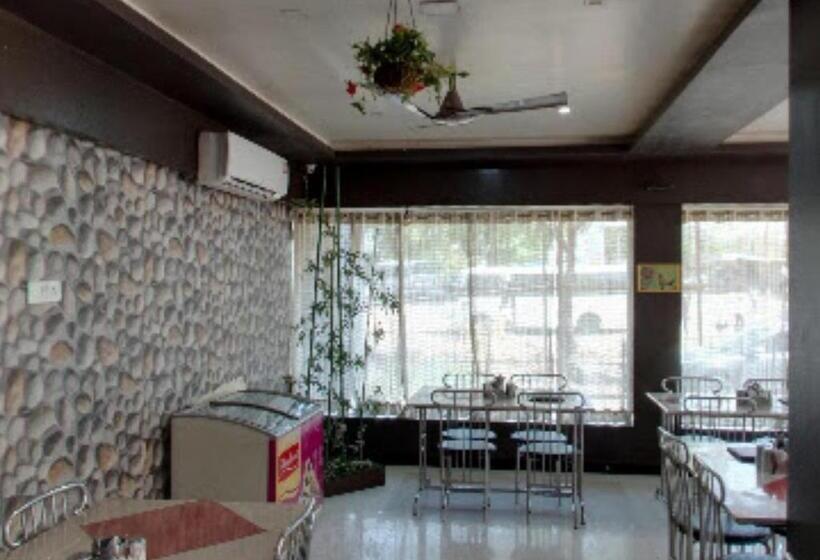 فندق Vyankatesh Washiim