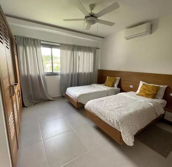 Los Peacocks Premier Accommodations