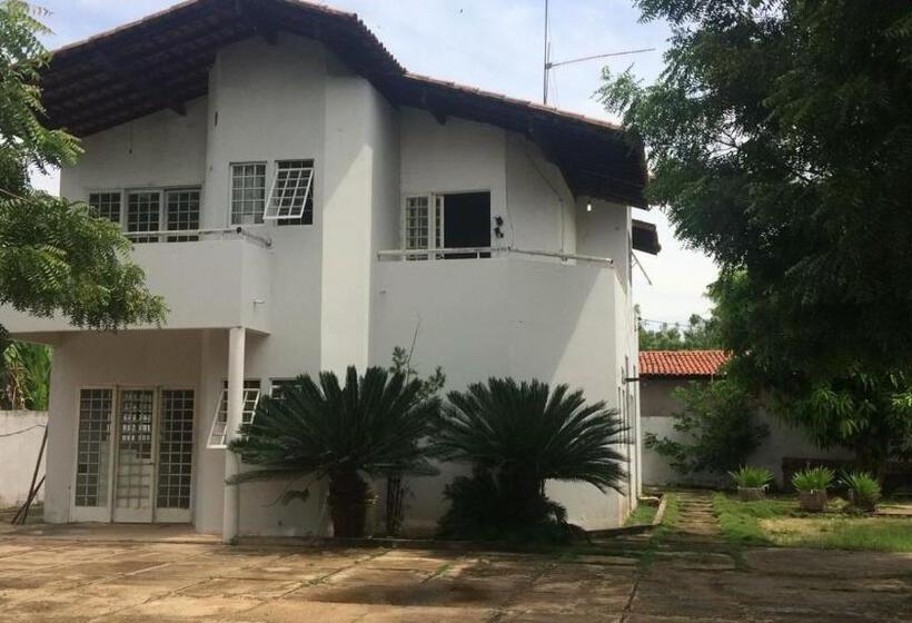 ペンション Casa Com Piscina E Churrasqueira