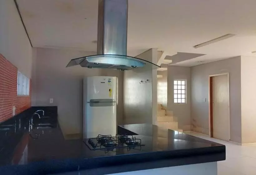 ペンション Casa Com Piscina E Churrasqueira