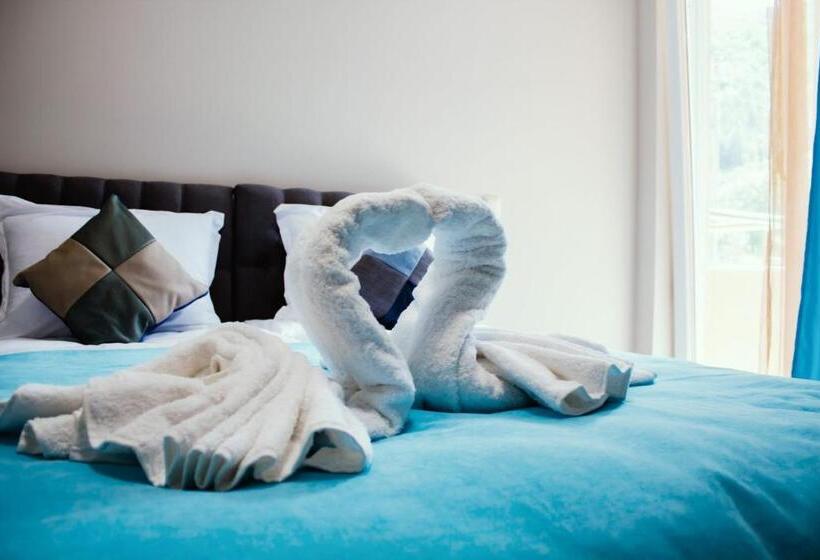 Pensione Guesthouse The Rock