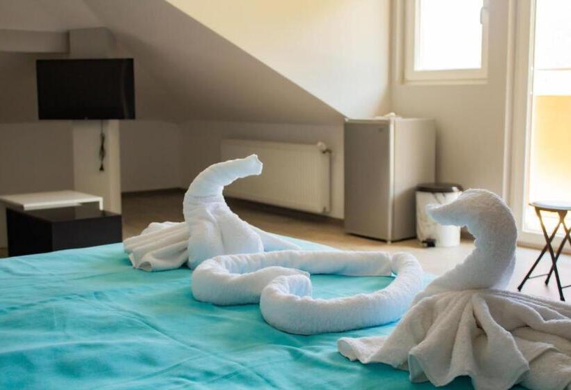 Pensione Guesthouse The Rock