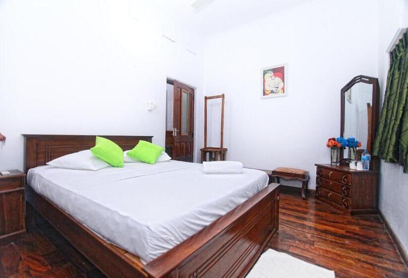 膳宿费 Rockwood Vila