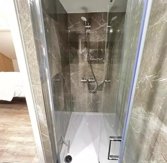ペンション Stayeasy En Suite London