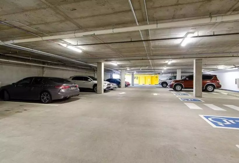 Spacioustwo Bdrm2bathrmlaundrygympaid Parking