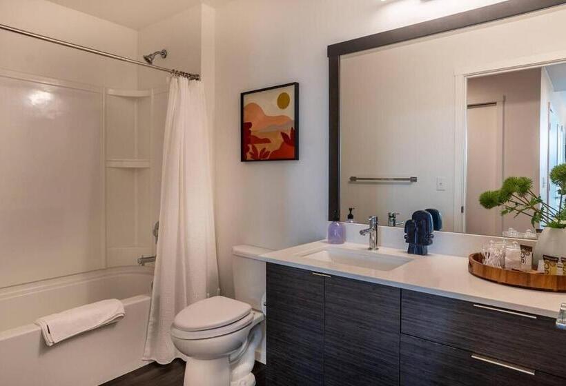 Spacioustwo Bdrm2bathrmlaundrygympaid Parking