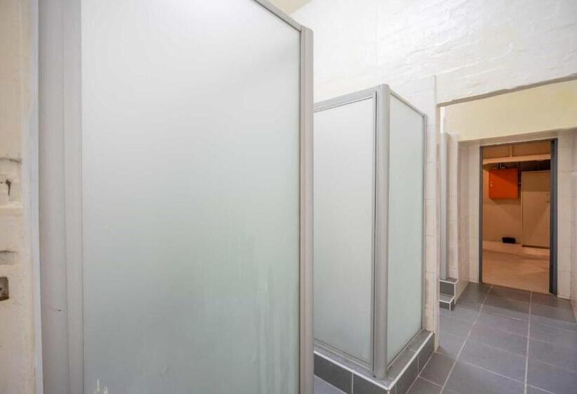 הוסטל Aliwal House